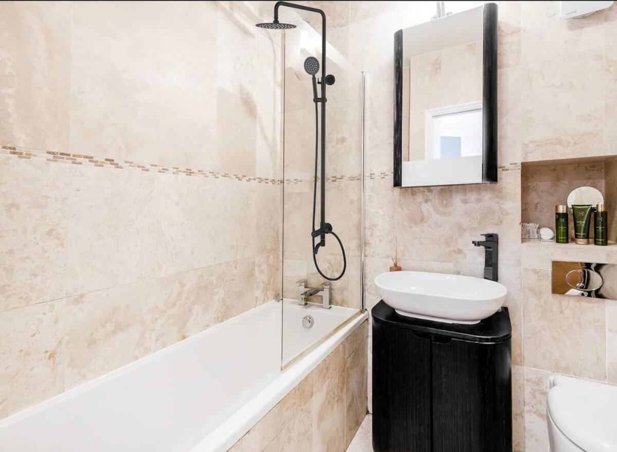 Awesome Leicester Sq! Fashion Flat For Theatre Families And Happy Friends Apartment London Luaran gambar